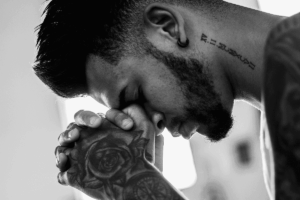 man-with-faith-praying